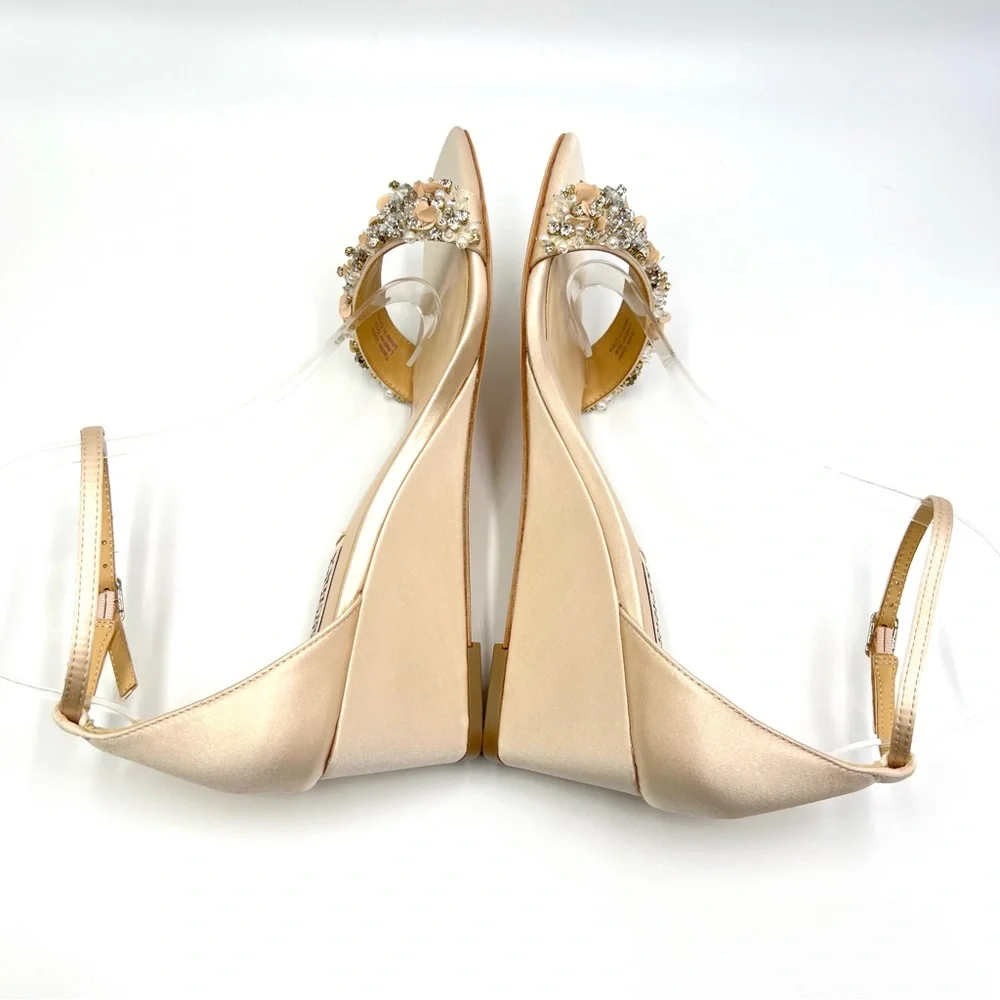 Badgley Mischka Size 7 Nude Satin Jeweled Low Wedges Heels Dress Sandals Shoes‎